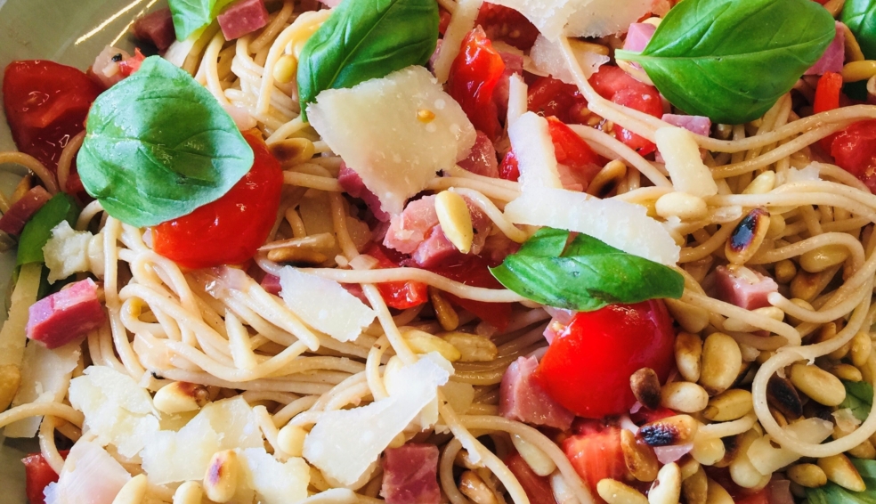 Lauwe pastasalade